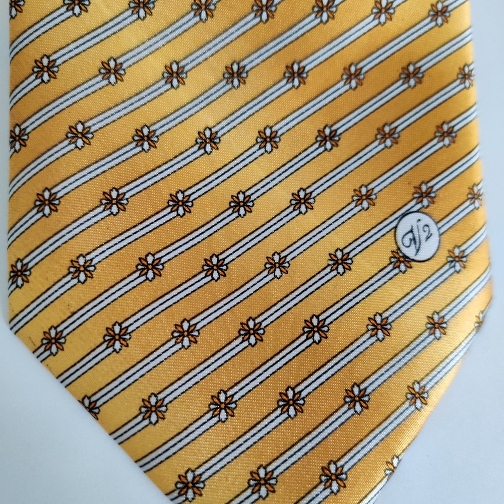 Vintage Versace Silk Tie - Picture 8 of 11